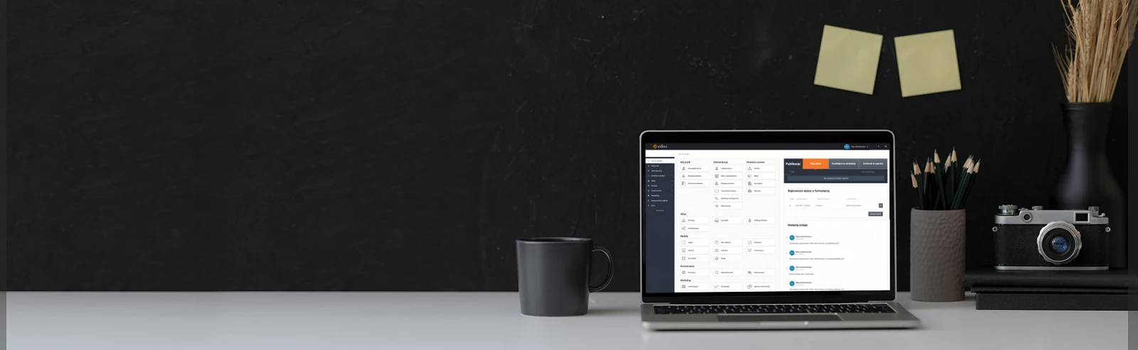 edito-mockup-dark